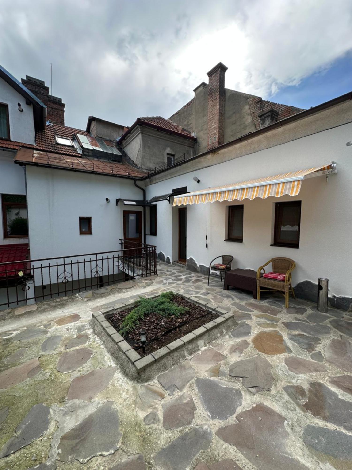 Livada Studio Apartments Brașov Exterior foto