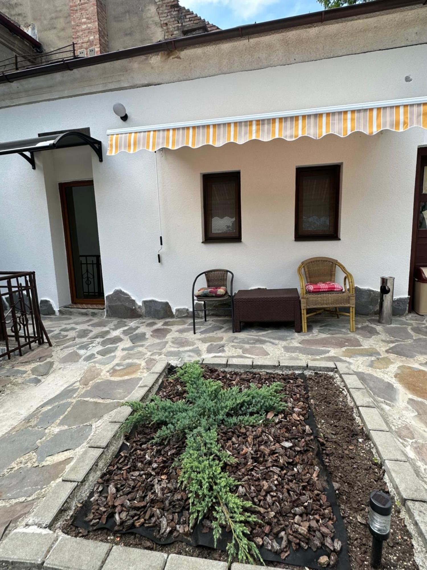 Livada Studio Apartments Brașov Exterior foto