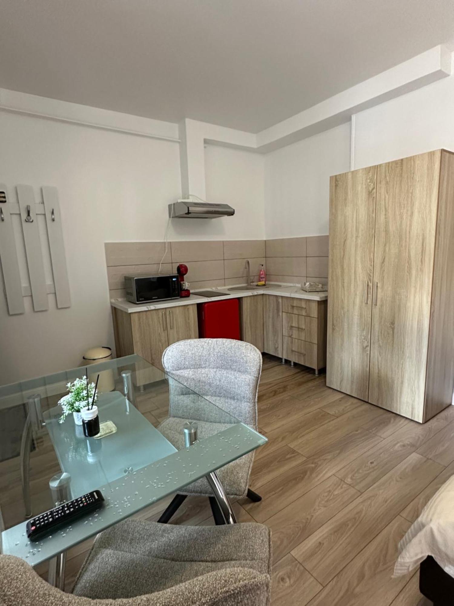 Livada Studio Apartments Brașov Exterior foto